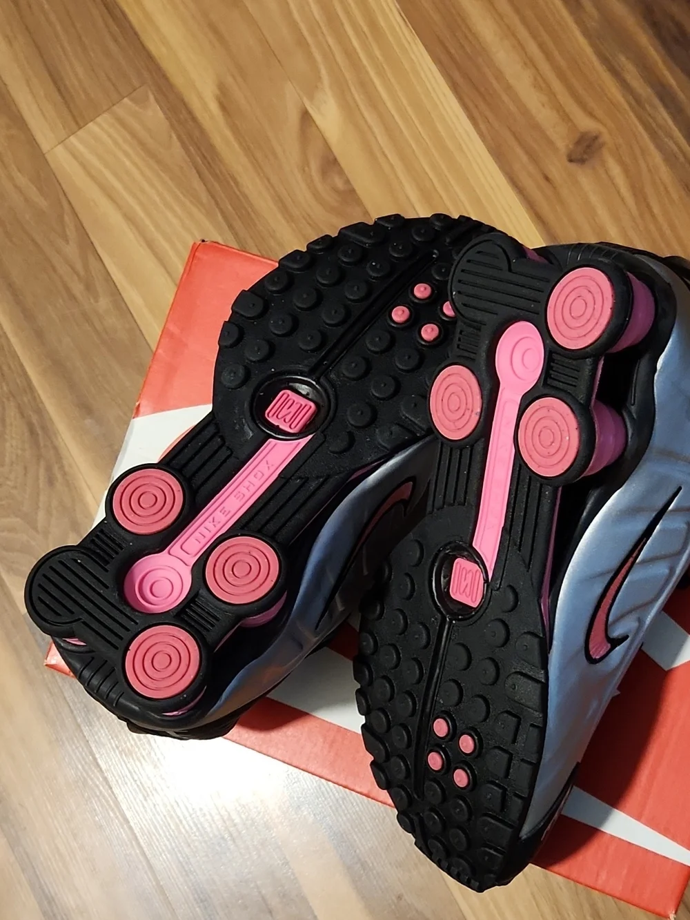 SIZE 4.5 YOUTH- NIKE SHOX R4 (GS) black silver pink CW2626-006 NEW with box kid